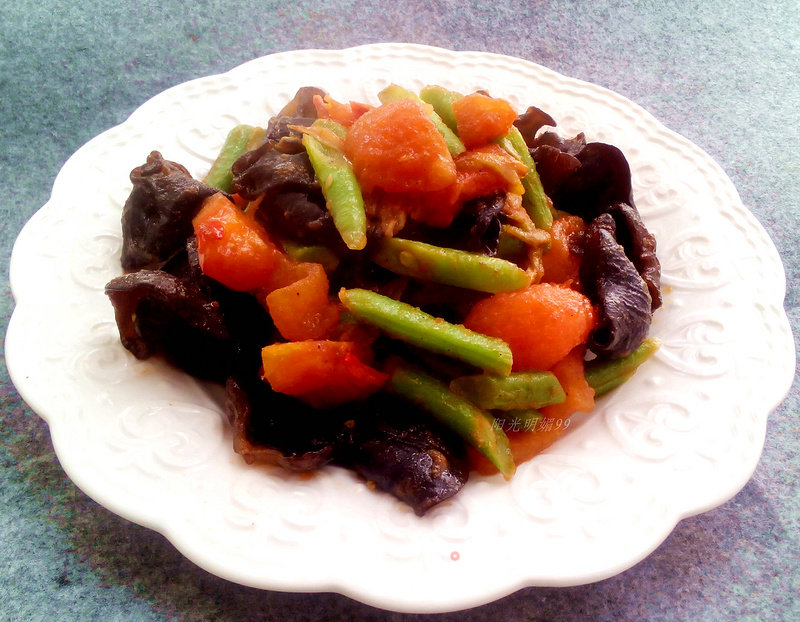 Stir Fried Fungus with String Beans recipe