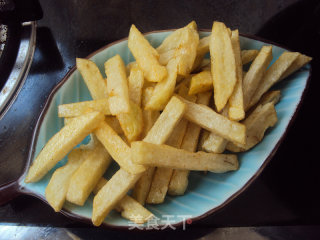 Stir-fried Potato Chips with Garlic Stalks recipe