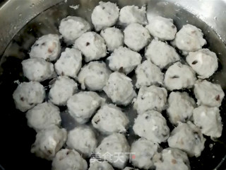 Homemade Shepherd's Purse Meatballs and Shiitake Mushroom Meatballs recipe