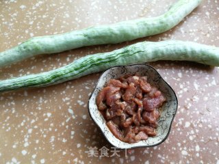 Snake Bean Stir-fried Pork Slices recipe