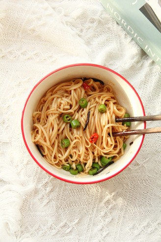 Spicy and Sour Scallion Oil Noodles, Learn about Appetizing Pasta for Breakfast
