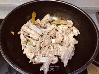 Lamb Chops Stewed with White Radish recipe