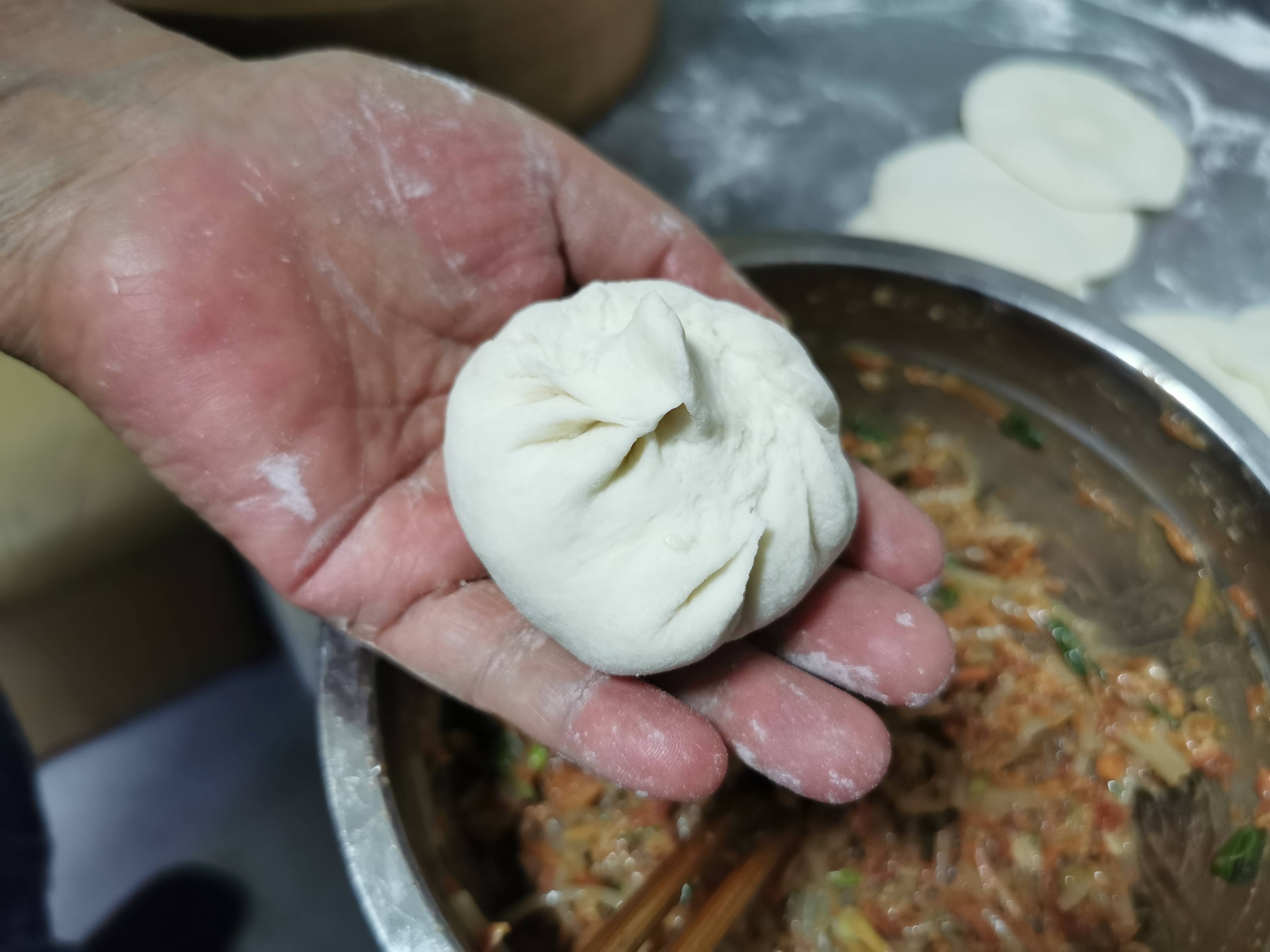 Carrot Vermicelli Meat Buns recipe