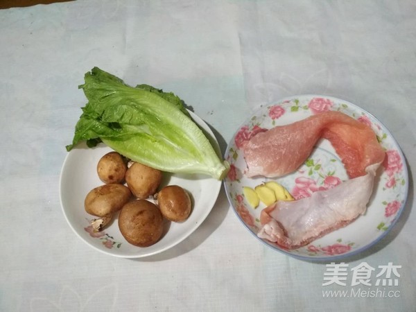 Root Lettuce and Mushroom Soup recipe