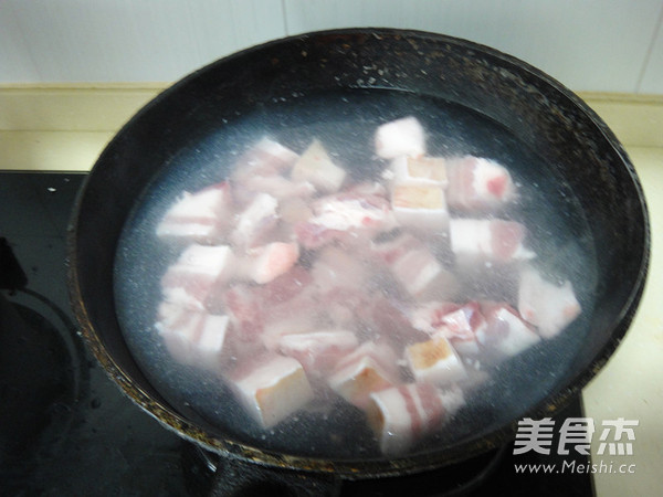 Braised Pork Belly and Dried Bamboo Shoots recipe