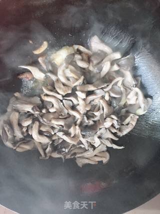 Fried Pork with Mushrooms recipe