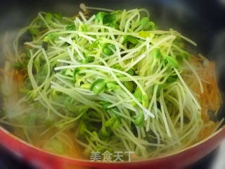 [yiru's Private Room Quick-hand Stir-fry] Zero Skills to Create Beauty and Beauty, Cheap Stir-fry---black Bean Sprouts Scrambled Eggs recipe