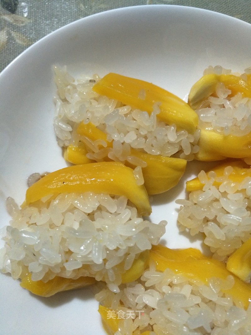 Jackfruit Stuffed with Glutinous Rice