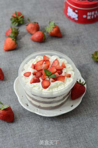 Eating Fruit Strawberry Box Cake recipe
