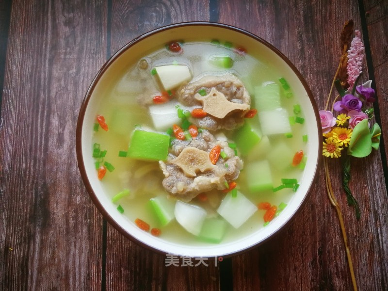 Radish, Wolfberry and Oxtail Soup recipe