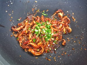 The Cumin Squid Beard with Super Rice is Spicy and Tender, and It is Better Than Barbecue recipe