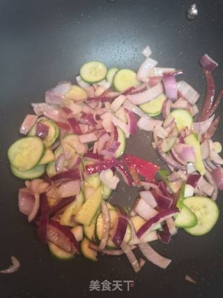 Cucumber Beef Sautéed with Onions recipe