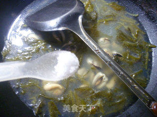 Mussels and Vermicelli Soup recipe