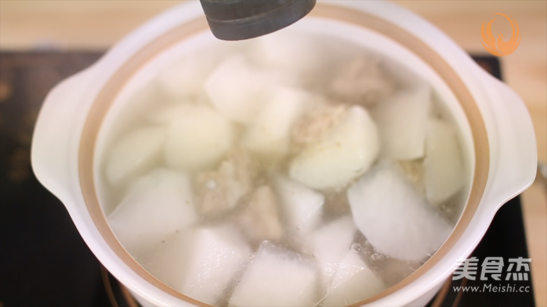 White Radish Ribs Soup recipe