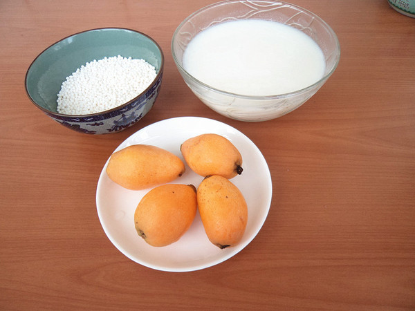 Loquat Sago with Coconut Milk recipe