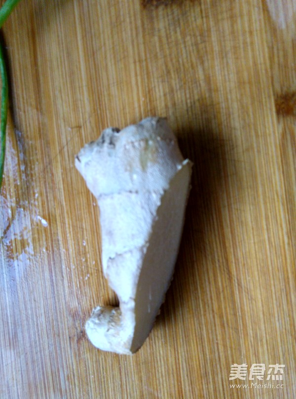 Stir-fried Celery with Pen Tube recipe