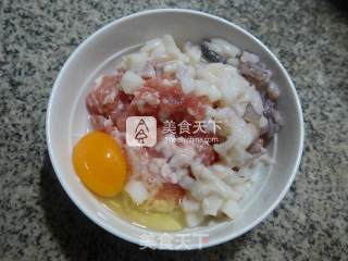 Steamed Minced Pork with Egg and Squid recipe