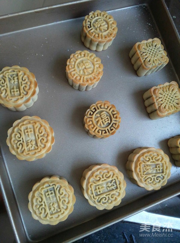 Bean Paste Mooncake recipe