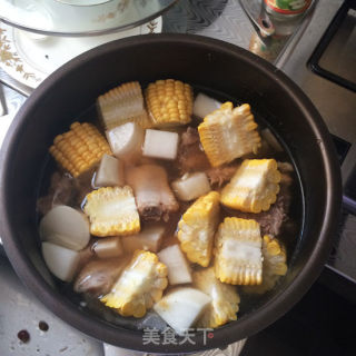 Stewed Pork Ribs with Corn and Carrot recipe