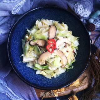 Stir-fried Cabbage with Dried Shiitake Mushrooms recipe