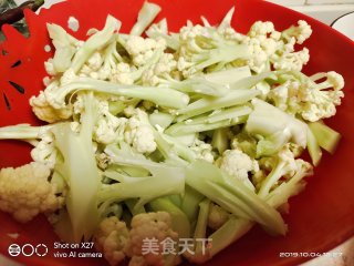 Stir-fried Organic Cauliflower with Pork Belly in Griddle recipe