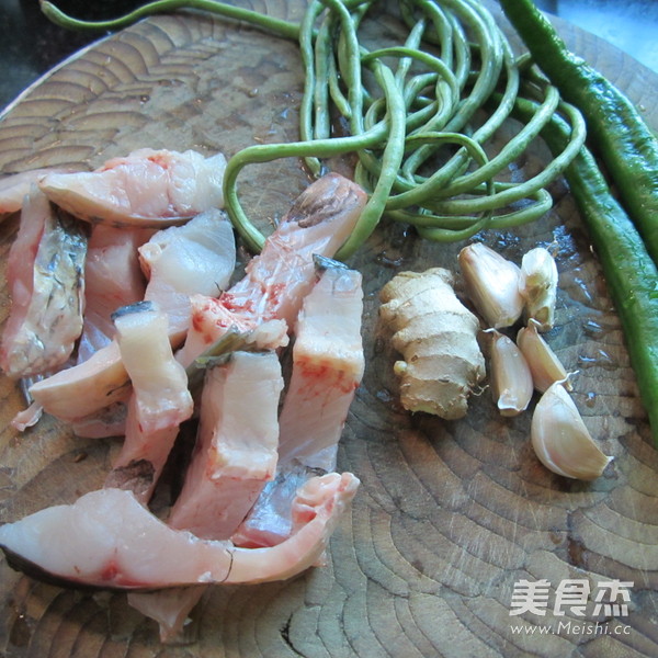 Boiled Fish with Fresh Beans recipe