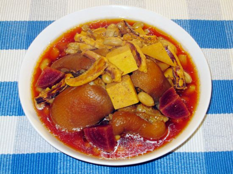 【liuhuameijuan】beetroot, Beancurd and Pork Knuckle Soup recipe