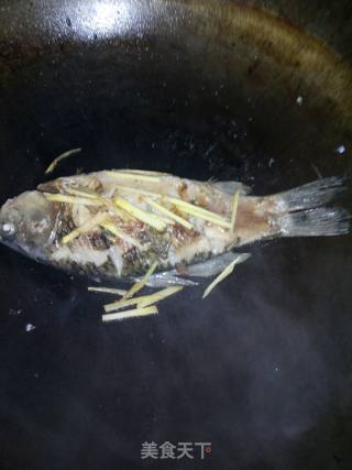 Crucian Tofu Soup recipe