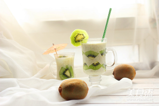 Kiwi Yogurt Smoothie recipe