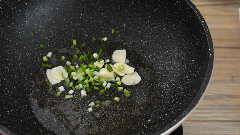 Stir-fried Minced Pork with Garlic Moss recipe