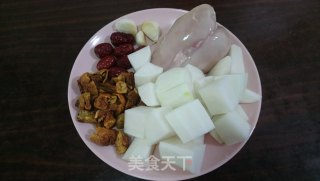 White Radish Agaricus Soup recipe