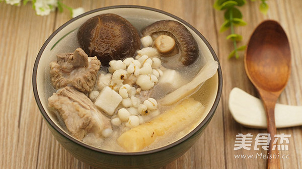 Yam Fuling Coix Dehumidifying and Warming Stomach Soup recipe