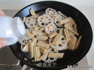Stir-fried Pork with Spicy Beancurd and Lotus Root recipe