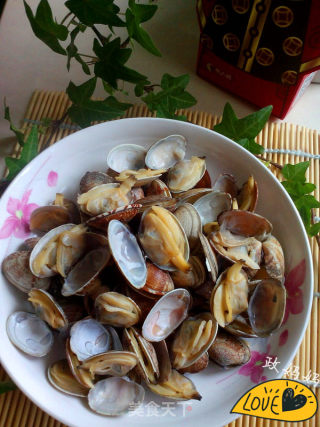 Steamed Clams in Raw Sauce recipe