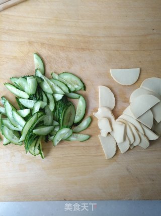 Cucumber Vegetarian Chicken recipe