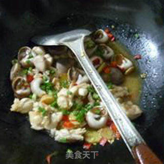 Fried Bullfrog with Meat Snails recipe