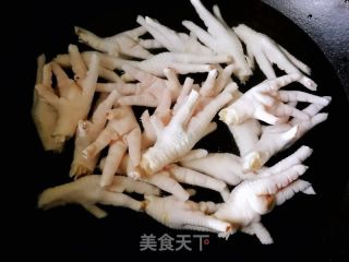 Eat While Watching The Ball-lemon Chicken Feet recipe