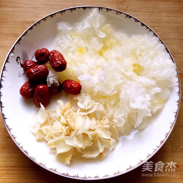 Red Dates Tremella Lily Congee recipe
