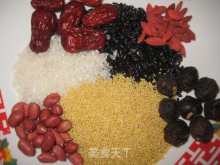 Nourishing Stomach in Winter--red Jujube Longan Porridge recipe