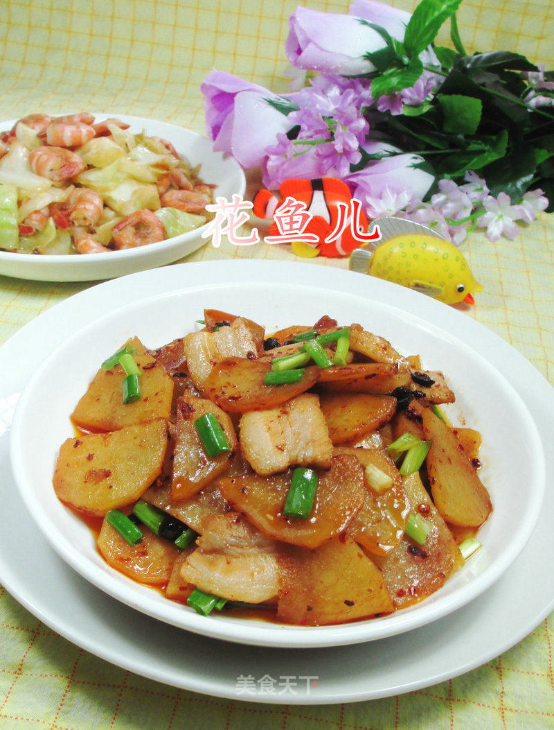 Stir-fried Potatoes with Pork Belly in Soy Sauce recipe