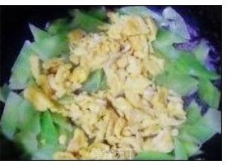 Scrambled Eggs with Lettuce. recipe