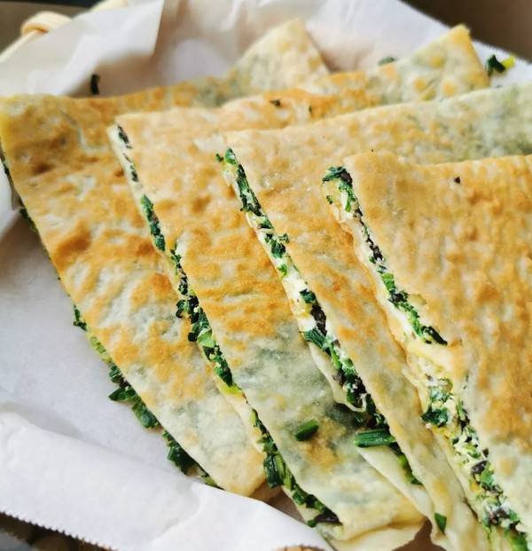 Chives and Fungus Egg Pancakes recipe