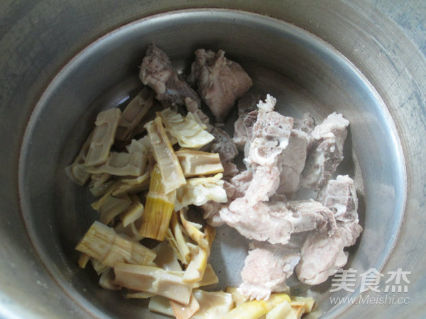 Lamb Tail Bamboo Shoots and Keel Soup recipe