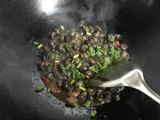 Sauce Fried Snails recipe