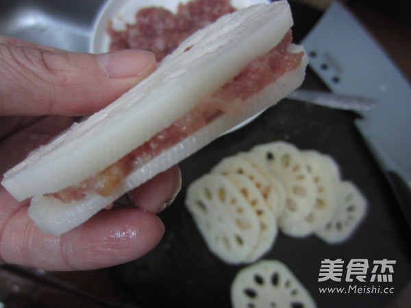 Steamed Lotus Root Folder recipe