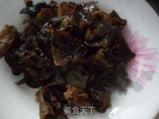 Scrambled Eggs with Fungus recipe