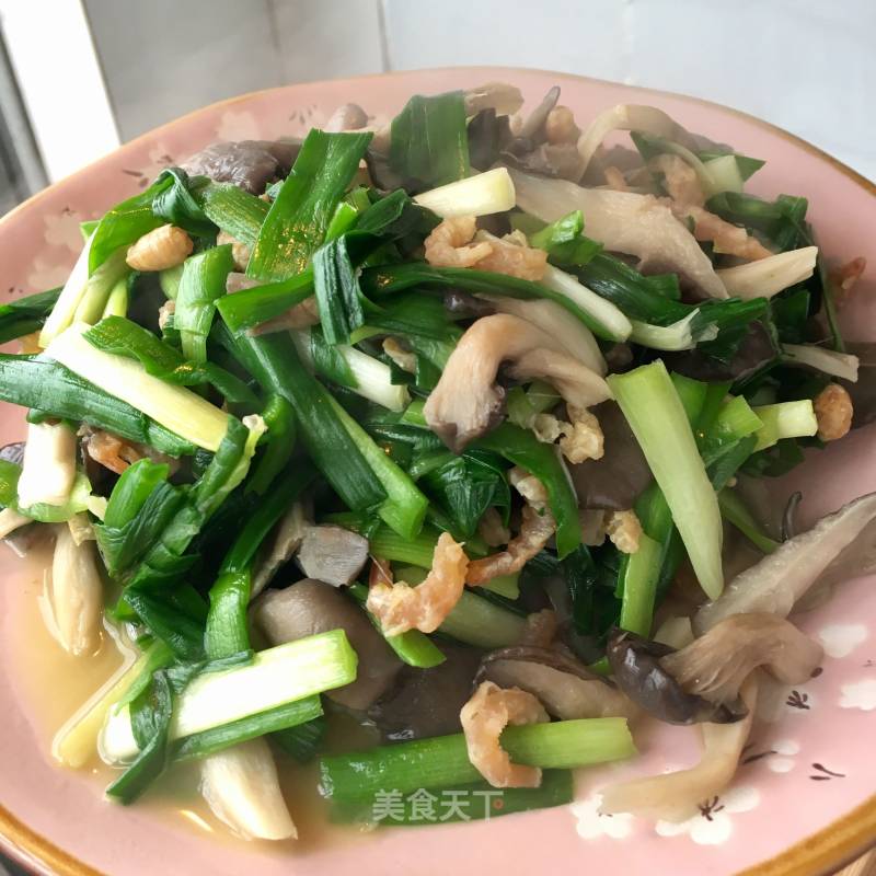 Stir-fried Sea Rice with Leek and Oyster Mushroom recipe