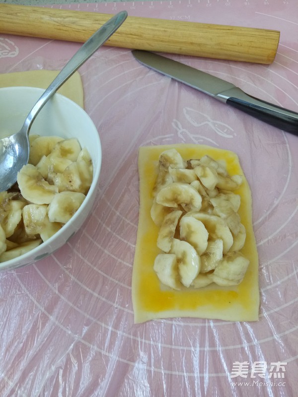 Pocket Banana Pie recipe