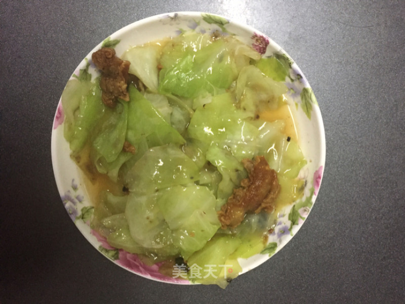 Fried Shredded Cabbage with Oil Residue recipe