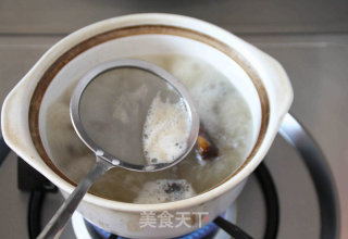 [duck Rack Radish Soup]: Two Steps to Make Milky White Soup recipe